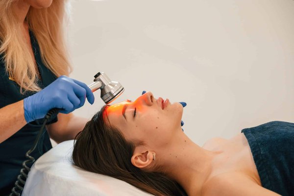 Quali sono le applicazioni della realtà aumentata nel miglioramento delle procedure di montaggio industriale?